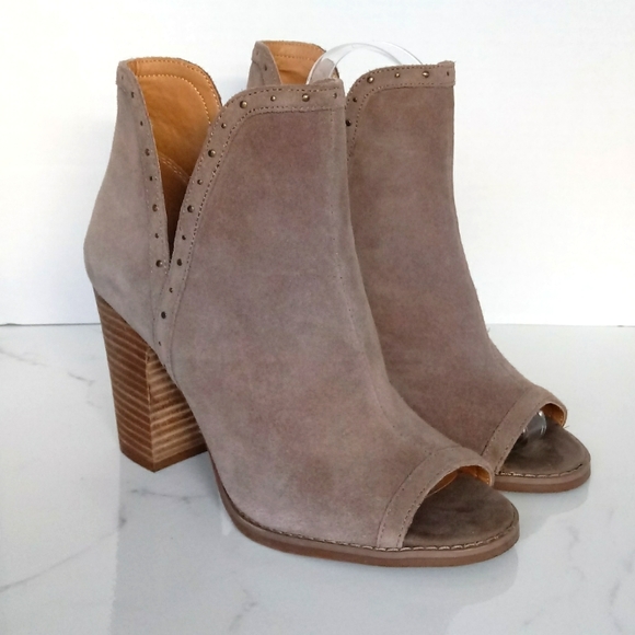 LUCKY BRAND GENUINE SUEDE PEEP TOE BOOTIES LIBETH - Picture 4 of 10